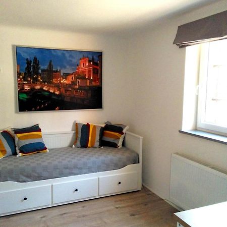 Apartment Tomc Любляна Екстериор снимка